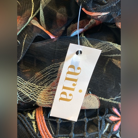 NWT Alice MCCALL ImA Believer Blouse Sheer With embroidery, BELL SLEEVES SIZE 4 - Picture 14 of 15